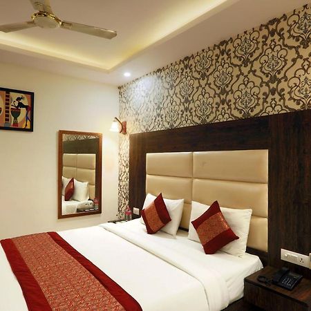 Hotel Qualia Suites At Delhi Airportニューデリー エクステリア 写真