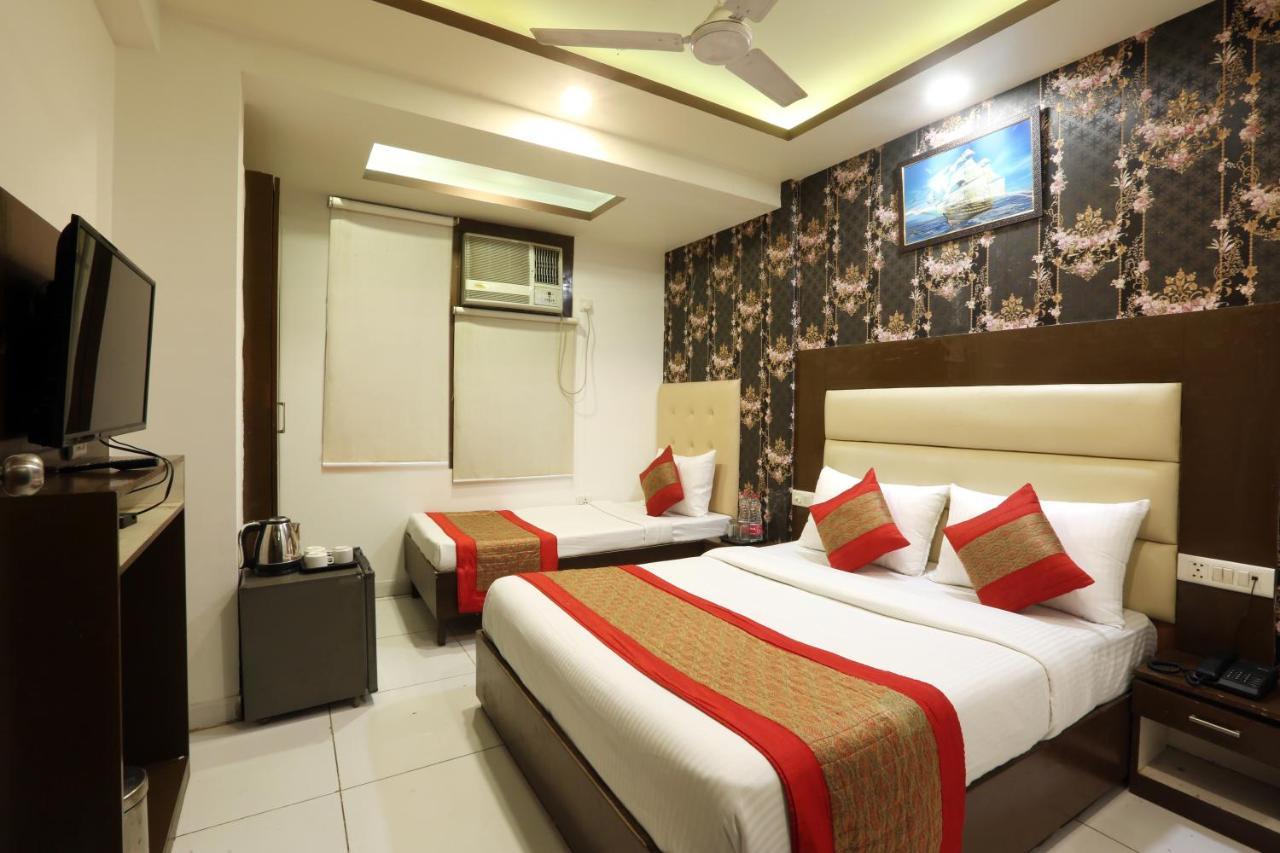 Hotel Qualia Suites At Delhi Airportニューデリー エクステリア 写真