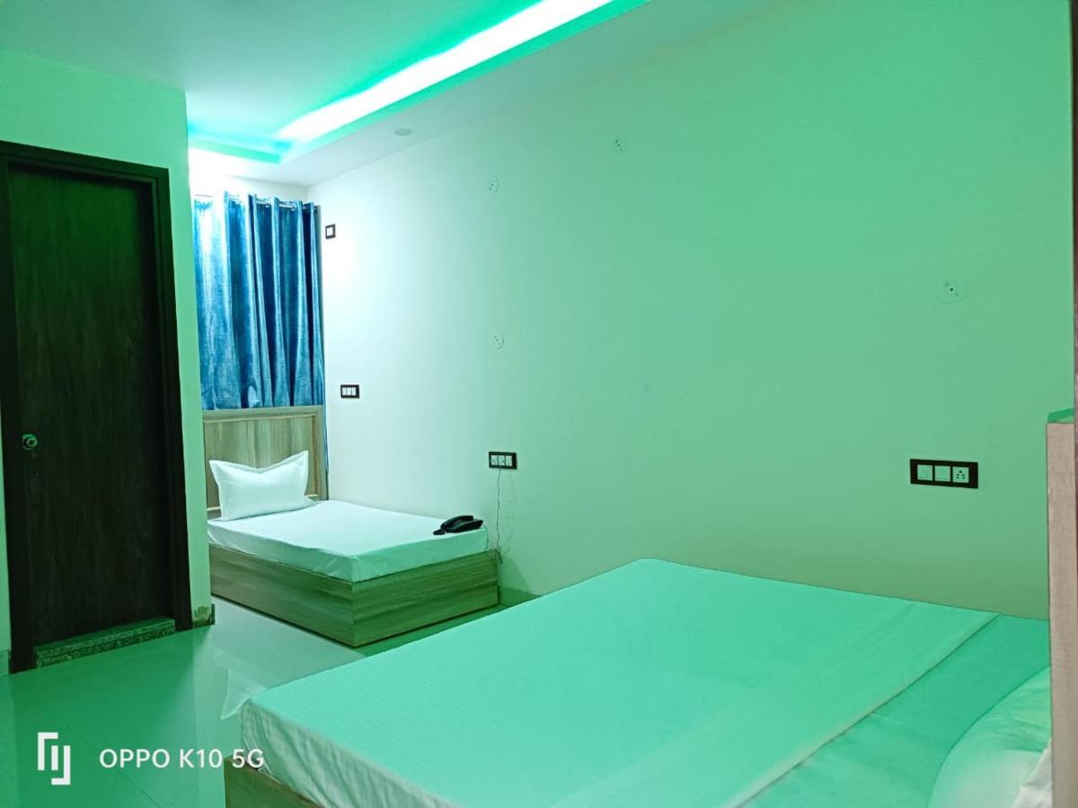 Hotel Qualia Suites At Delhi Airportニューデリー エクステリア 写真
