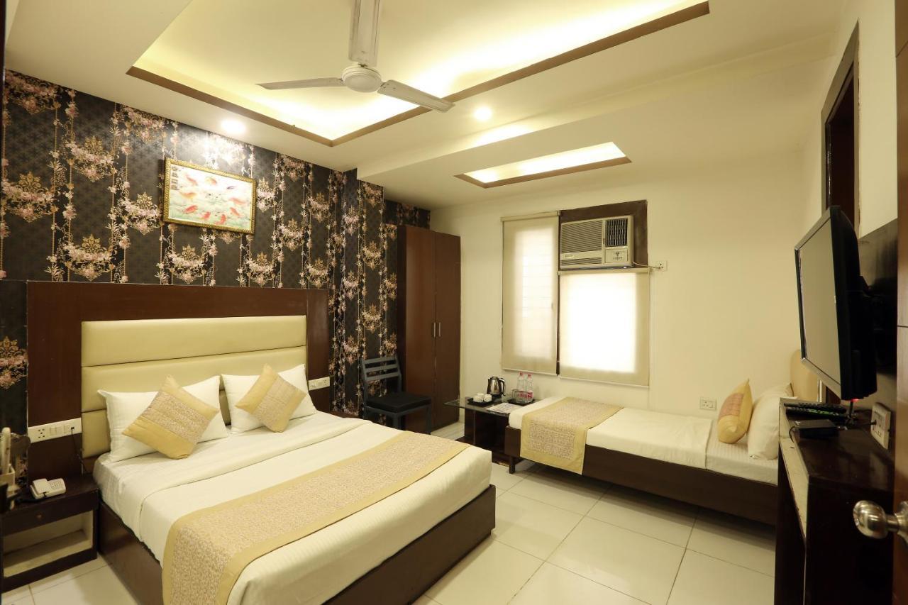Hotel Qualia Suites At Delhi Airportニューデリー エクステリア 写真